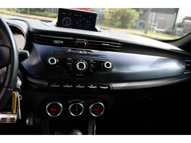 Alfa Romeo Giulietta 1.4 T Bns Exec 2013 Benzine 14