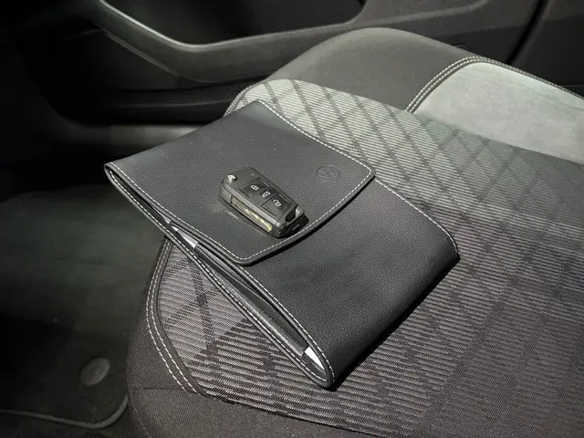 Volkswagen Polo 1.0 TSI R-Line Aut 2021 Benzine 17