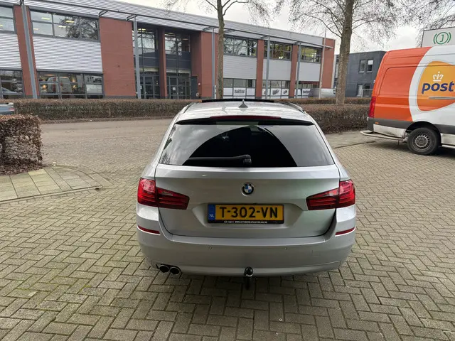 BMW 5 Serie Touring 520i High Executive 2016 Benzine 4