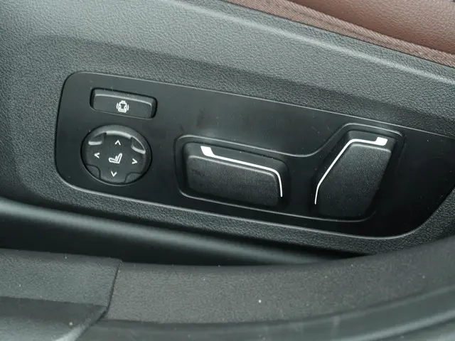 BMW 3 Serie Touring 330e 2025 Hybride Benzine 24