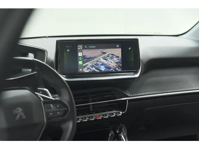 Peugeot 208 PureTech 100 EAT8 Allure 2020 Benzine 58