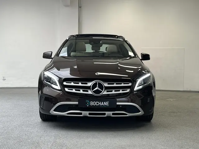 Mercedes-Benz GLA 180 Business Solution 2018 Benzine 9