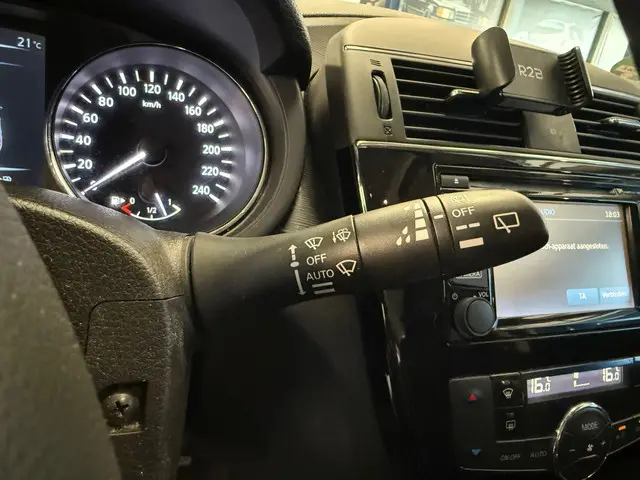 Nissan Pulsar 1.2 DIG-T N-Connecta 2017 Benzine 34