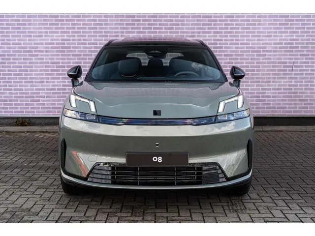 Lynk & Co 08 1.5 More 2025 Hybride Benzine 11
