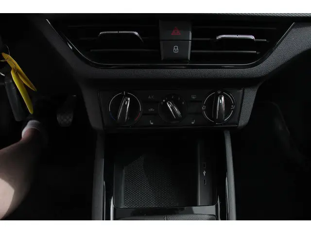Škoda Kamiq 1.0 TSI Ambition 116 Pk 2020 Benzine 14