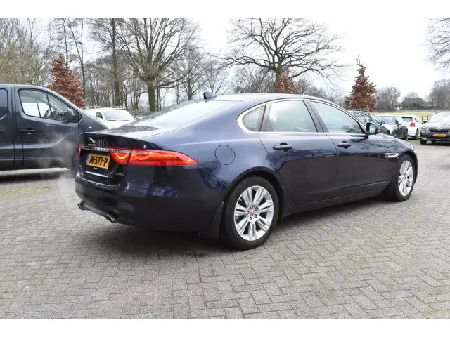 Jaguar XF 2.0 Portfolio 2016 Benzine 4