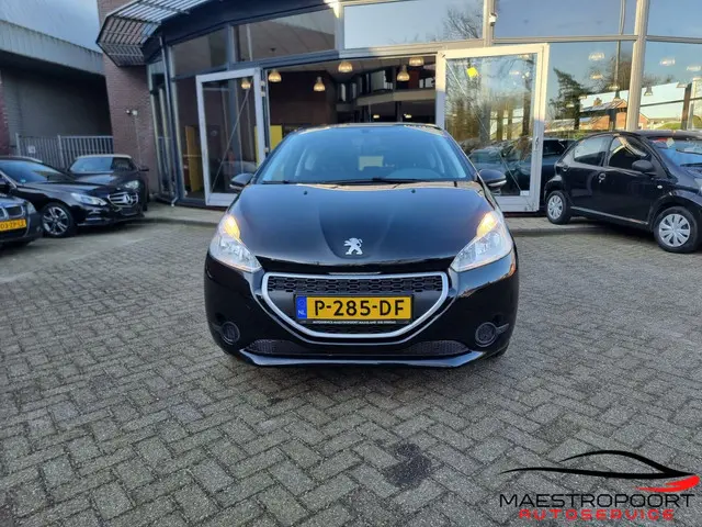 Peugeot 208 1.0 VTi Access 2014 Benzine 2