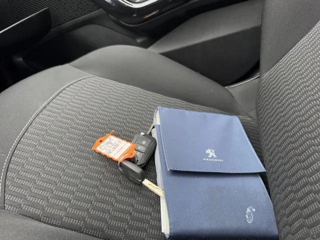 Peugeot 208 1.2 RIJKLAAR! Nieuwe Distributie 2019 Benzine 7