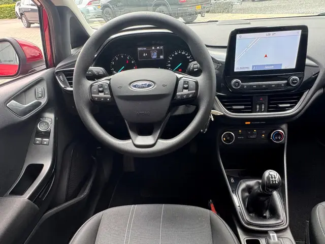 Ford Fiesta 1.1 Facelift / Navi / 72.000 km Nap!!!! 2019 Benzine 5