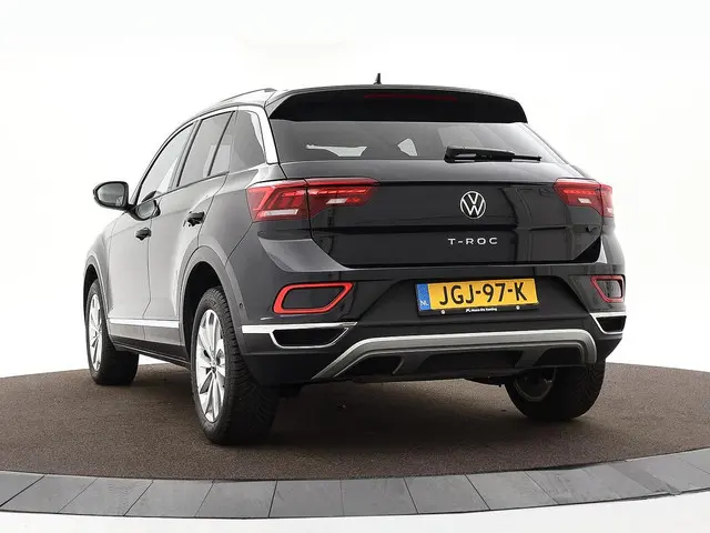 Volkswagen T-Roc 1.5 TSI 150pk DSG Style 2025 Benzine 25