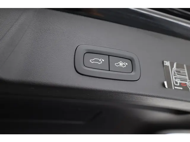 Volvo XC40 T5 Recharge R-Design 2021 Hybride Benzine 29