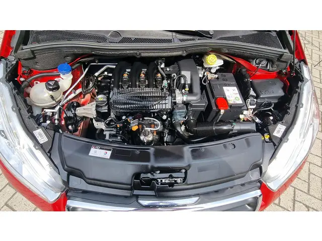 Peugeot 208 1.2 VTi Allure 2014 Benzine 27