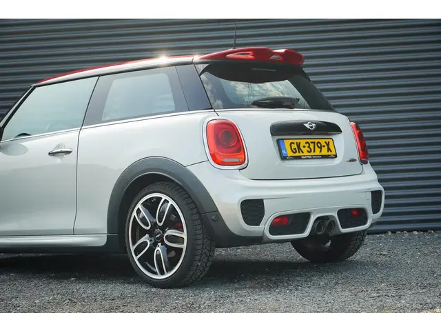 MINI Cooper Mini 2.0 John Works 2015 Benzine 22