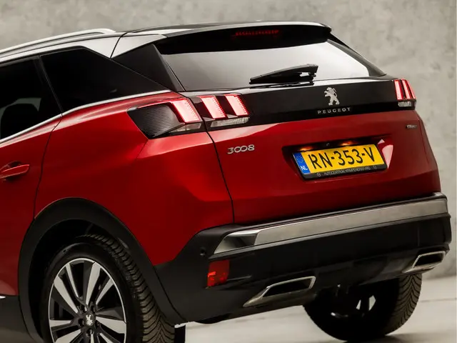 Peugeot 3008 1.2 PureTech GT Line 2018 Benzine 11