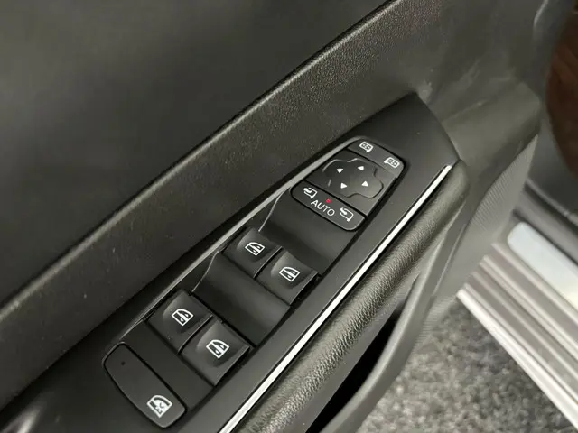 Renault Talisman Estate 1.3 TCe Limited 2020 Benzine 30