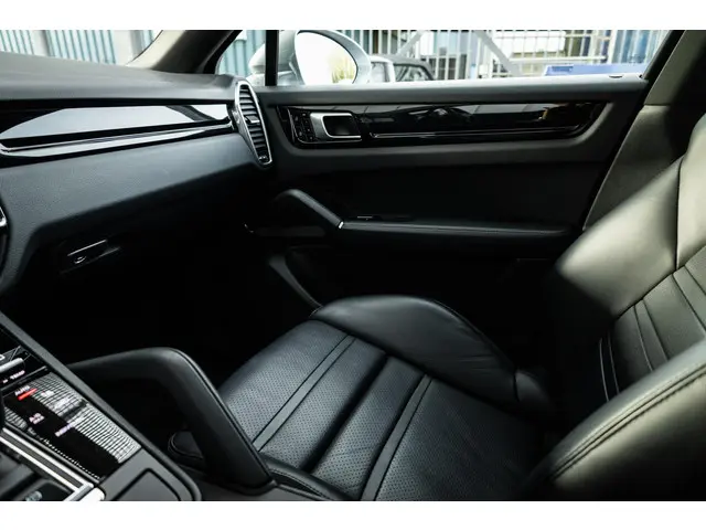 Porsche Cayenne Coupé 3.0 E-Hybrid 2020 Hybride Benzine 46