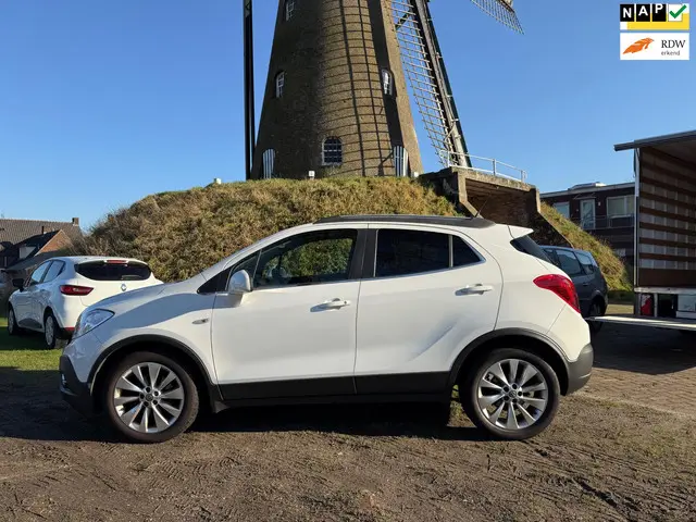 Opel Mokka 1.4 T Cosmo LEER CLIMA NAVI 2015 Benzine