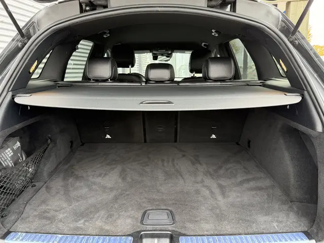 Mercedes-Benz GLC 300 4MATIC Advantage 2020 Benzine 29