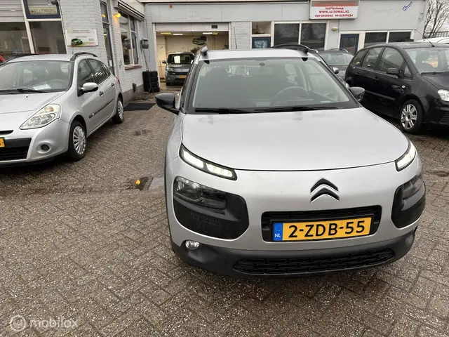 Citroën C4 Cactus 1.2 e-THP Shine 2014 Benzine 4