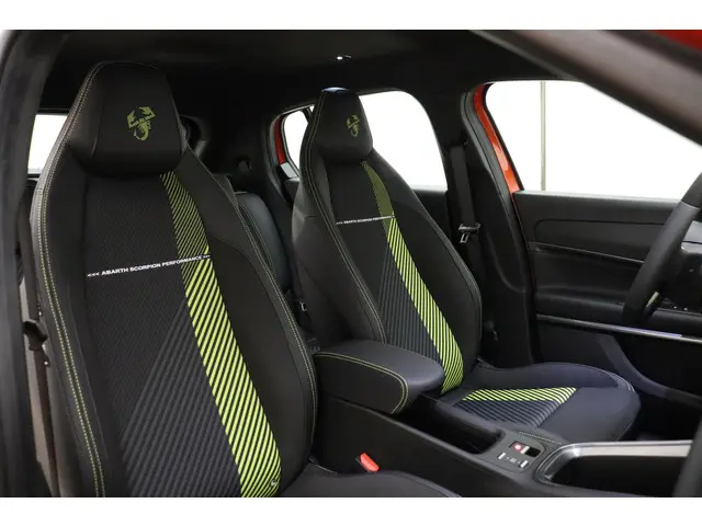 Abarth 600e Abarth Turismo 54 kWh 2025 Elektrisch 15