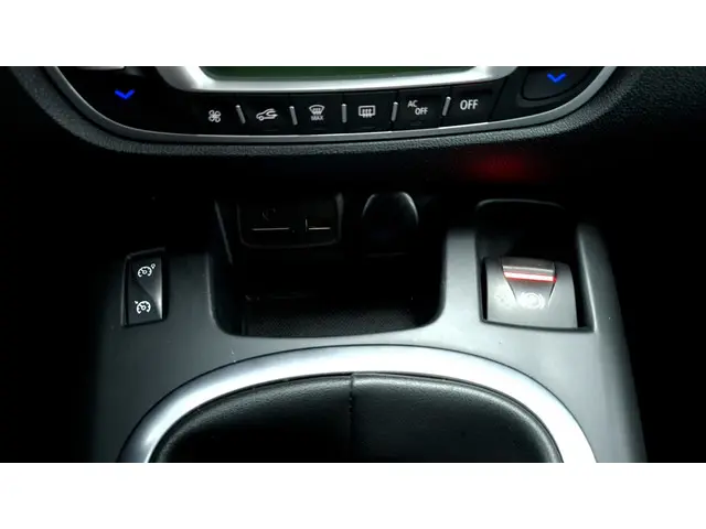 Renault Grand Scénic 1.2 TCe Bose 2015 Benzine 14