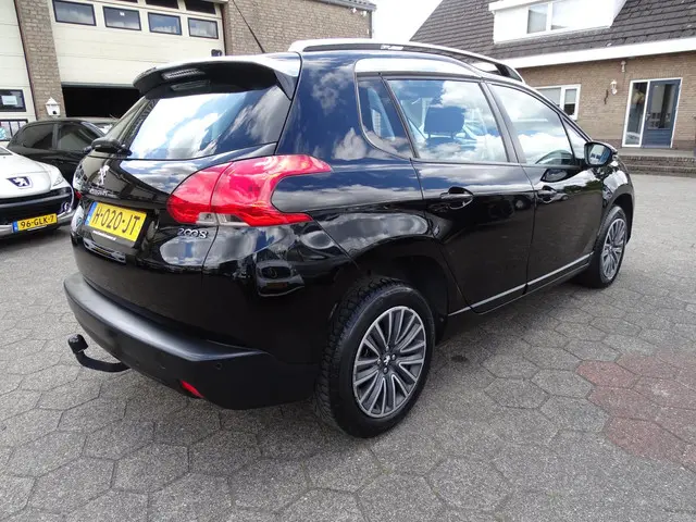 Peugeot 2008 1.2 PureTech Crossway 2015 Benzine 3