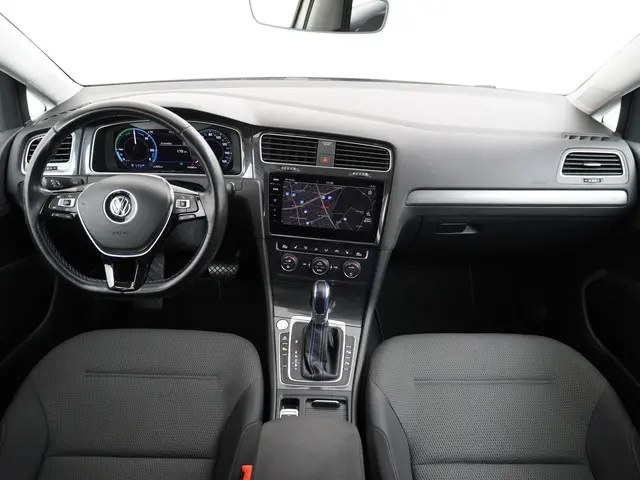Volkswagen e-Golf e-Golf 2019 Elektrisch 21