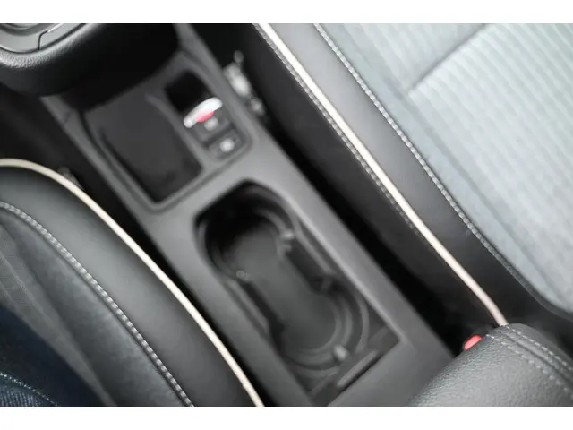Renault Clio 1.0 TCe 90 GPF techno 2024 Benzine 40