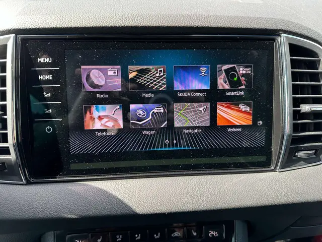 Škoda Karoq | AIRCO | NAVI | CC | ZETEL VW + STUUR 2018 Diesel 17