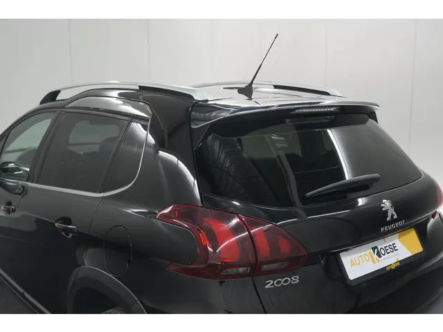 Peugeot 2008 PureTech 110 Allure 2019 Benzine 23