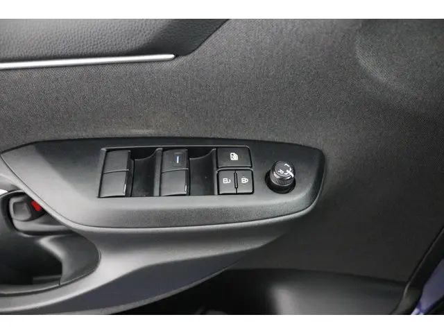 Toyota Yaris 1.5 Hybrid Dynamic 2022 Hybride Benzine 27