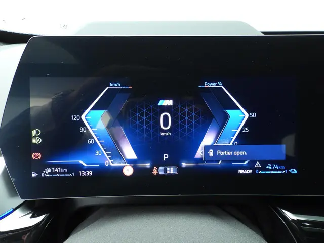 BMW X1 xDrive25e 2025 Hybride Benzine 12