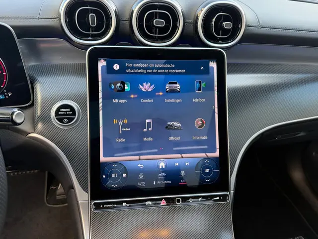 Mercedes-Benz GLC 200 4MATIC AMG Line 2024 Benzine 15