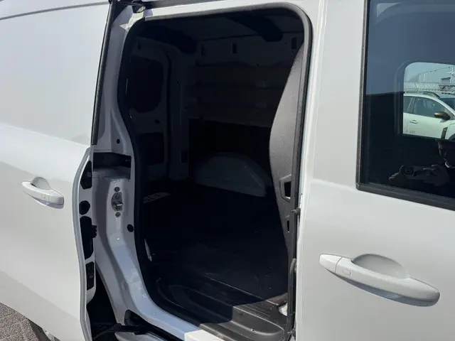 Renault Kangoo 1.5 Blue dCi 75 advance L1 2024 Diesel 9