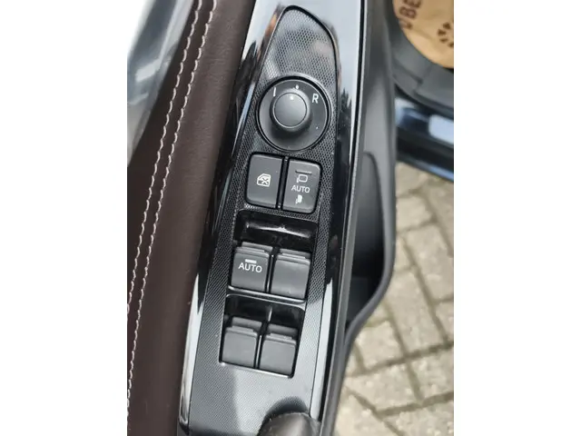 Mazda 2 SkyActiv-G 90 GT-Luxury 2018 Benzine 15