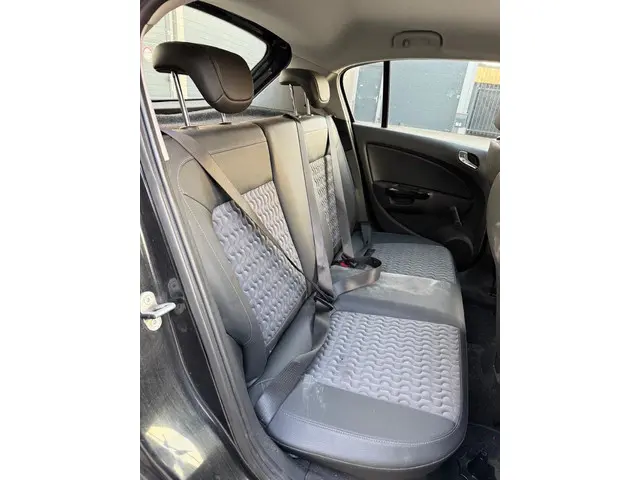 Opel Corsa 1.4-16V Cosmo 164.196KM 2013 Benzine 10