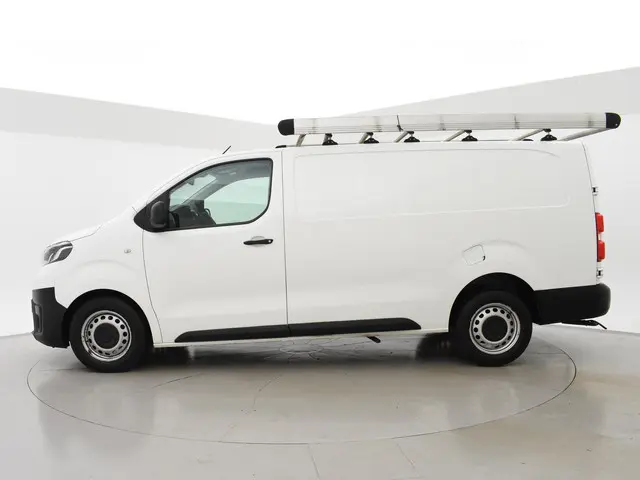 Toyota ProAce Worker 2.0 D-4D NAVIGATOR LONG 2020 Diesel 15