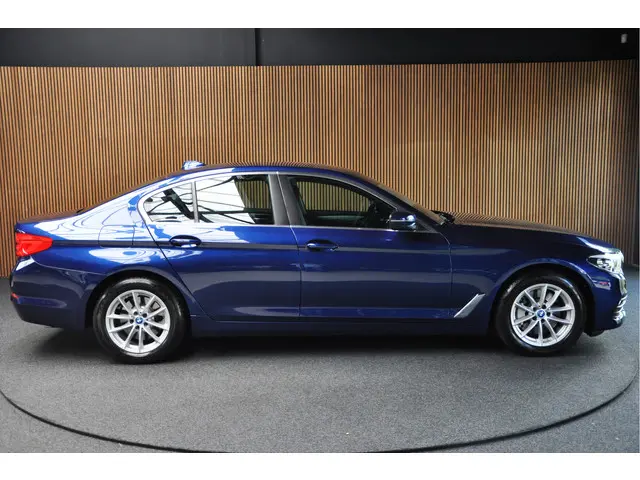 BMW 5 Serie 530i 2018 Benzine 4