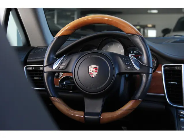 Porsche Panamera 4.8 S 2012 Benzine 26