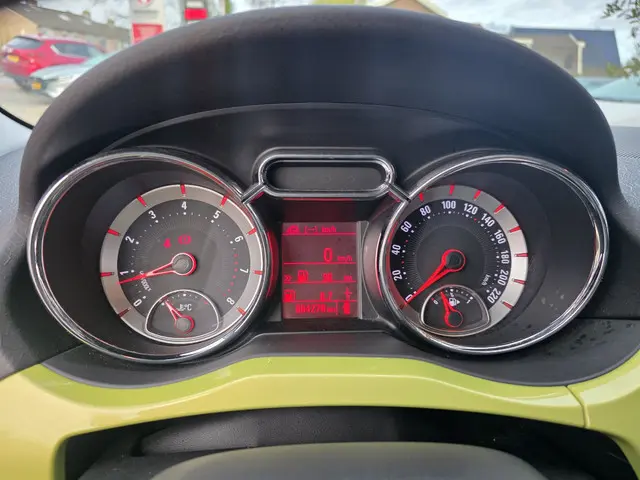 Opel ADAM 1.4 Glam,leuke auto! 2014 Benzine 16