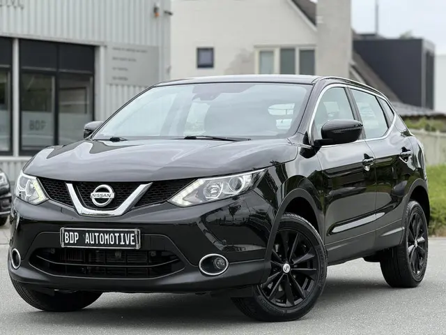 Nissan QASHQAI 1.2 Acenta 2015 Benzine 2