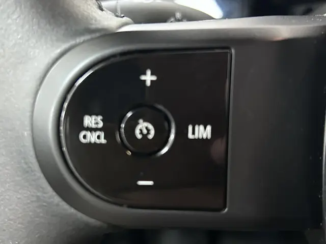 MINI Electric Mini Essential 33 kWh 2023 Elektrisch 19