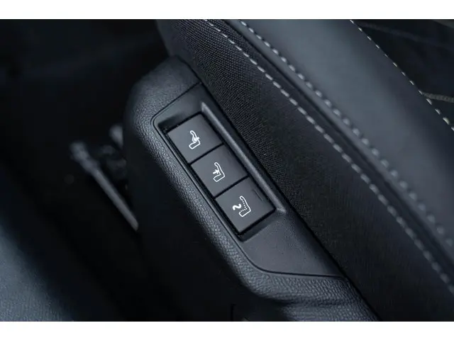 Peugeot e-208 EV GT 51 kWh 2024 Elektrisch 42