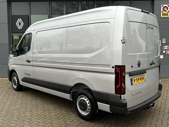 Renault Master T35 2.0 dCi 130 L2H2 Advance 2024 Diesel 10
