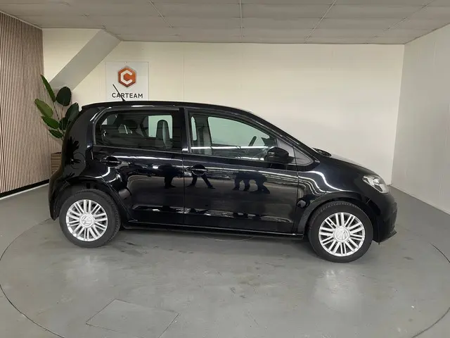 Volkswagen up! 1.0 BMT high up! Airco, LMV 2017 Benzine 8