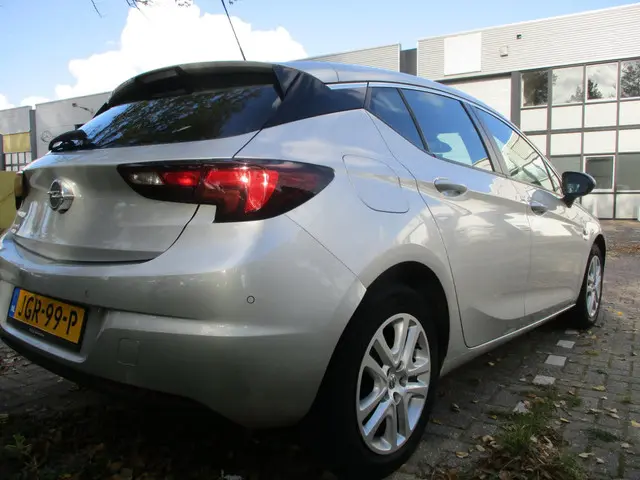 Opel Astra 1.6 CDTI 120 Jaar Edition 2019 Diesel 3