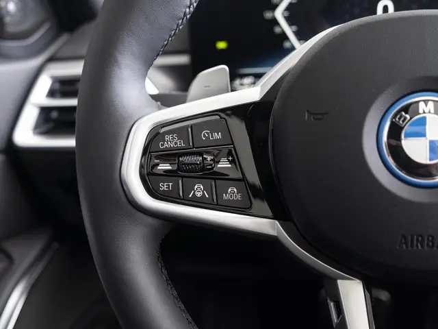 BMW 3 Serie Touring 330e 2026 Hybride Benzine 29