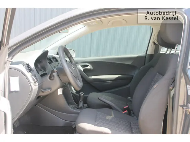 Volkswagen Polo 1.0 Easyline I NL-auto 2016 Benzine 14