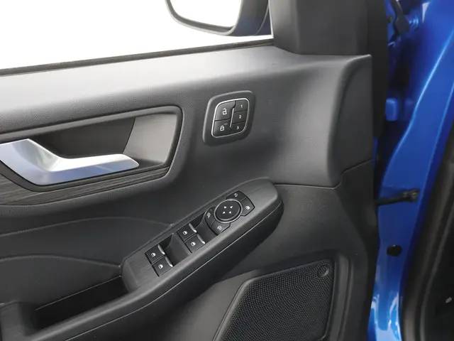 Ford Kuga 2.5 PHEV Active X 2025 Hybride Benzine 27