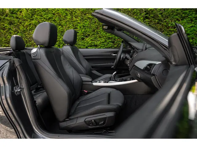 BMW 2 Serie Cabrio M235i 2015 Benzine 10